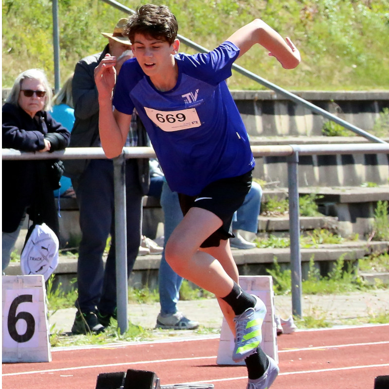 Amadeus Wolf startet aus den Startblock