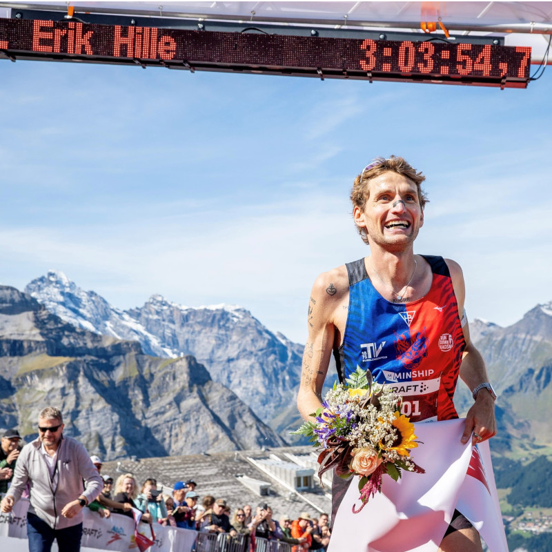 Zieleinlauf von Erik Hille in den Schweitzer Bergen