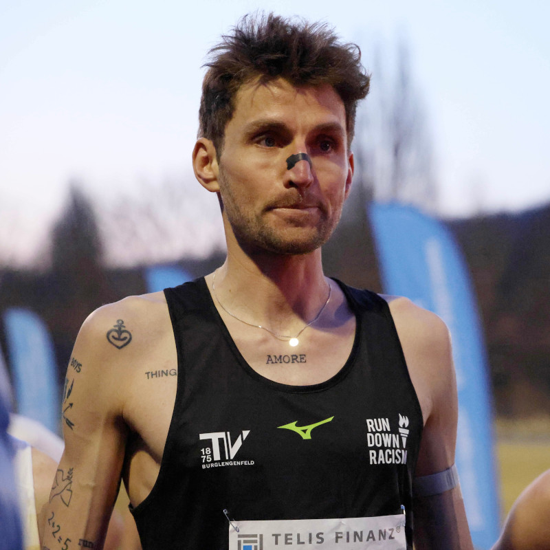 Erik Hille konzentriert auf den Lauf