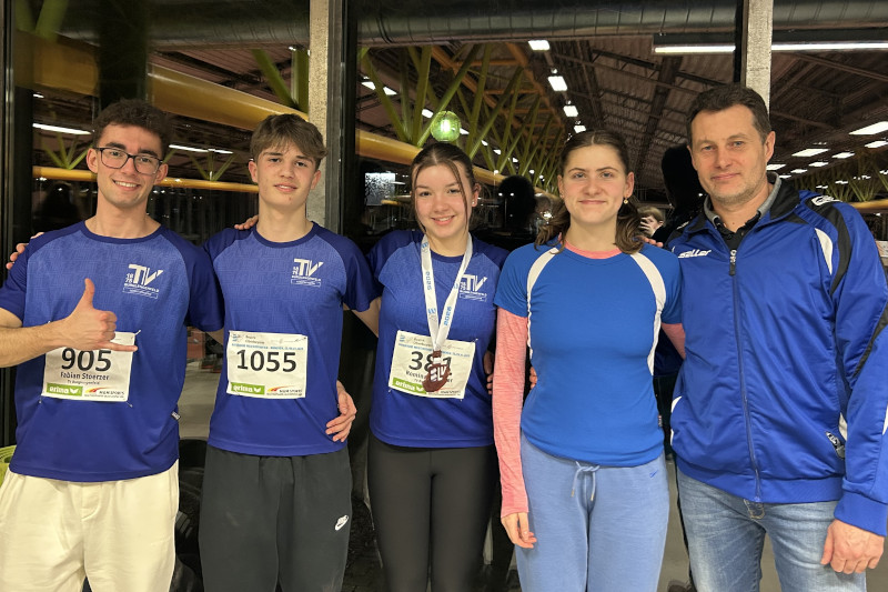 Die Teilnehmer mit Trainer Viktor Strasser