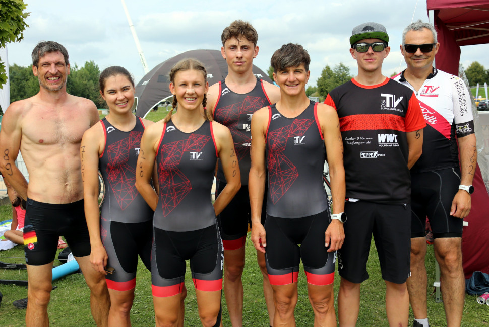 Das erfolgreiche Triathlonteam des TV Burglengenfeld bei den Deutschen Crosstriathlonmeisterschaften und XTERRA Europameisterschaften
