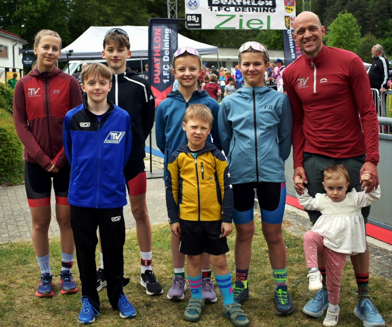 Der Erfolgreiche Triathlonnachwuchs des TV Burglengenfeld in Deining