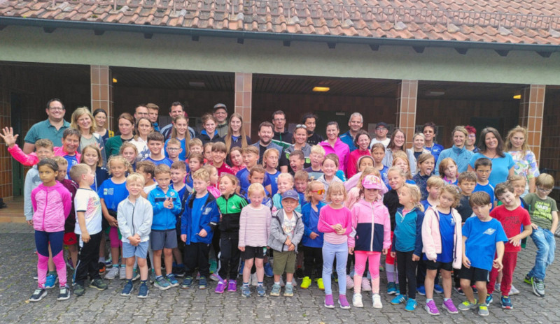 Teilnehmer und Helfer