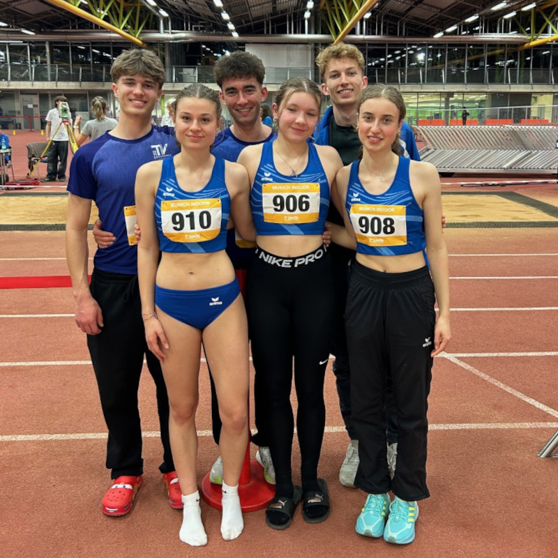 Gruppenfoto der TV Athleten:innen