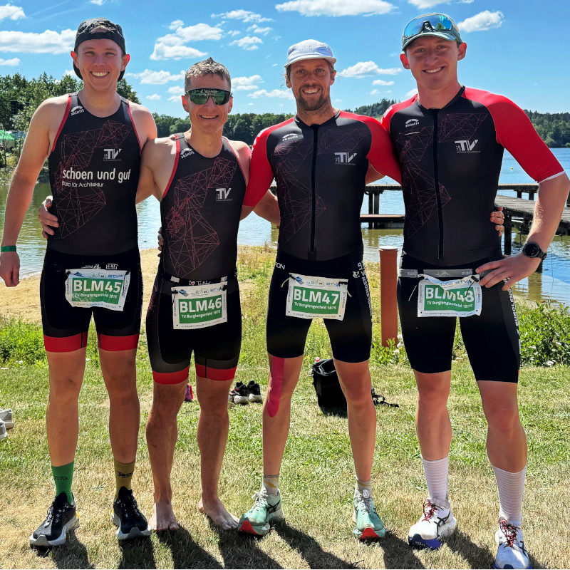 das Triathlonteam des TV Burglengenfeld