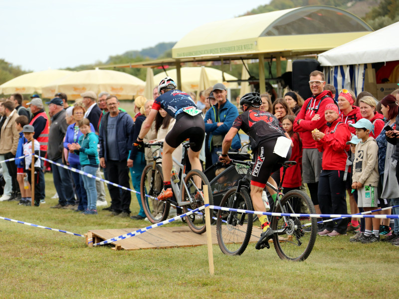 MTB Fahrer in Aktion