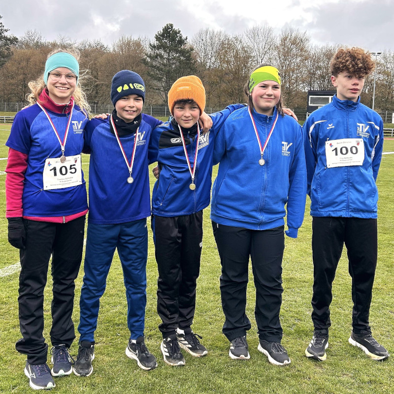 Die Teilnehmer vom TV Burglengenfeld beim Werfertag in Regensburg