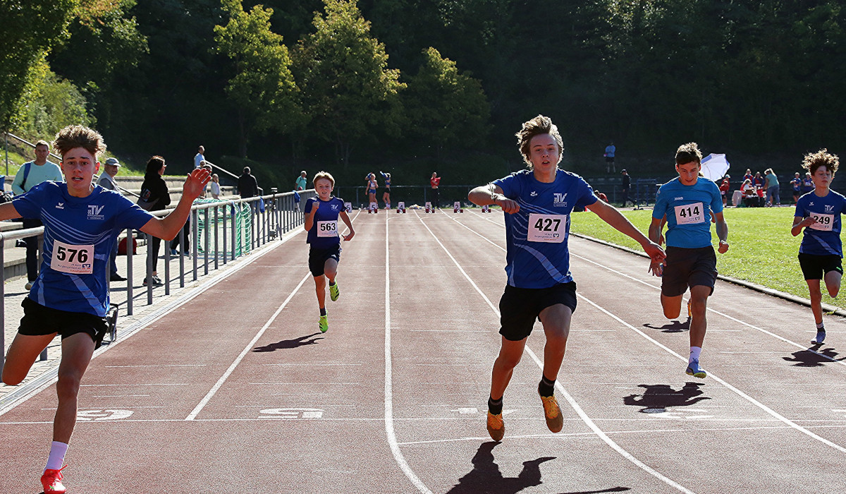 Zieleinlauf der Jungs 100m Sprint